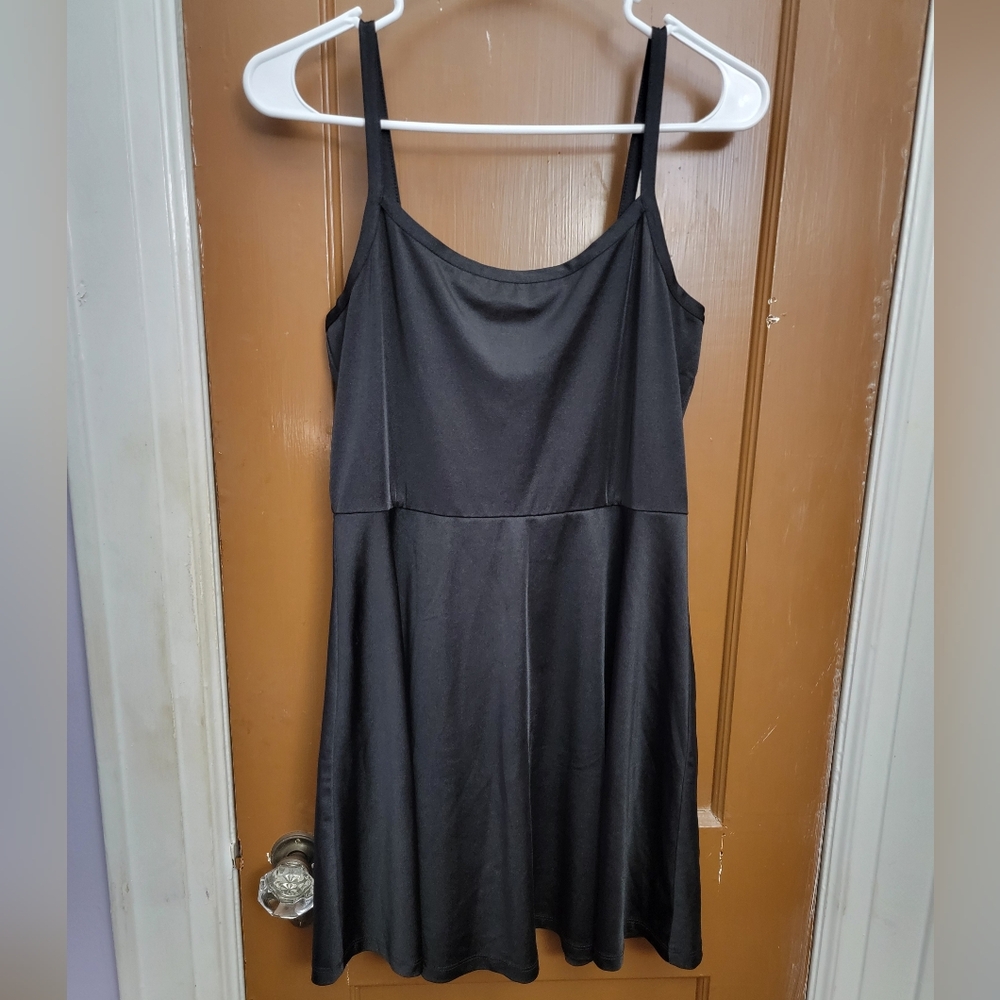 Black spaghetti dress